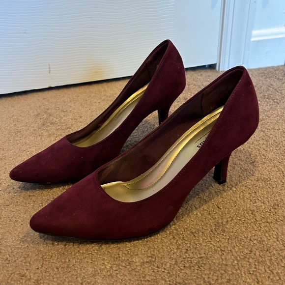 SUEDE HEELS - Picture 1 of 4